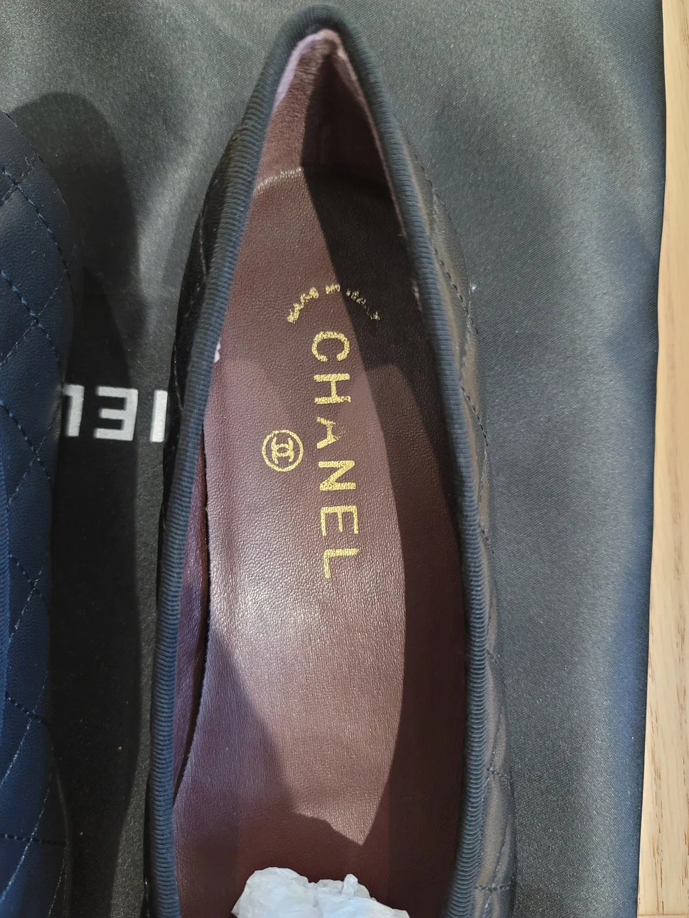 Women’s Black Quilted Leather Ballet Flats - Picture 5 of 10